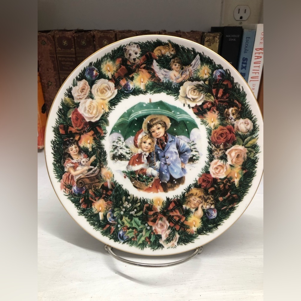0451 Vintage 1993 Royal Doulton Best Wishes Christmas Collector Plate